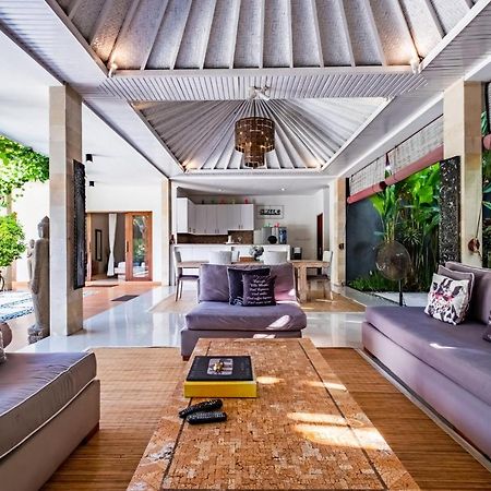 Central Seminyak Villa Martini Dış mekan fotoğraf