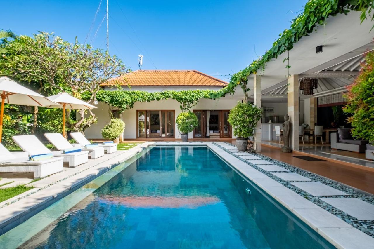 Central Seminyak Villa Martini Dış mekan fotoğraf