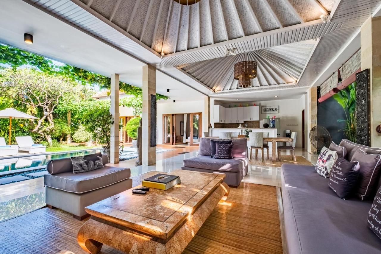 Central Seminyak Villa Martini Dış mekan fotoğraf